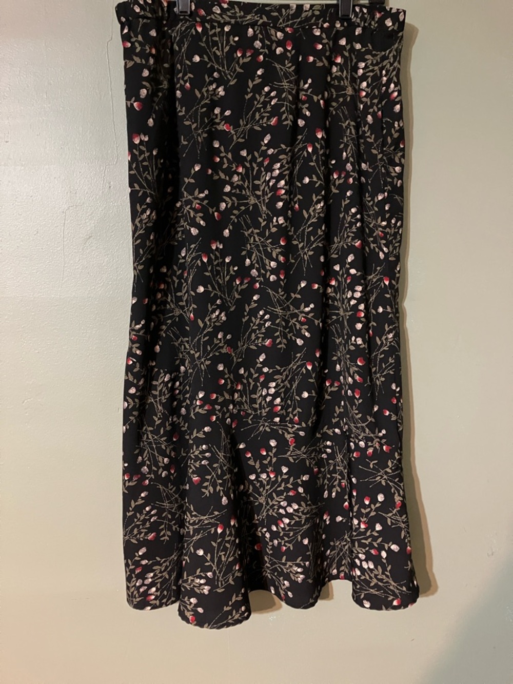 Women's Sag Harbor Black Floral Skirt Size 14